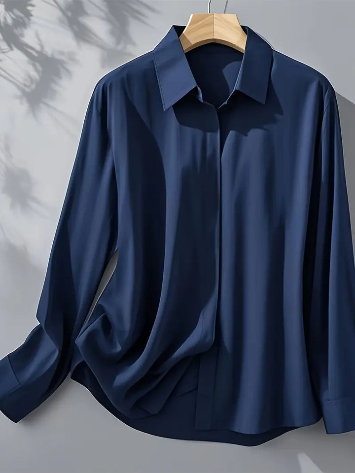 Amiliana | Fluid Shirt with Hidden Button Placket
