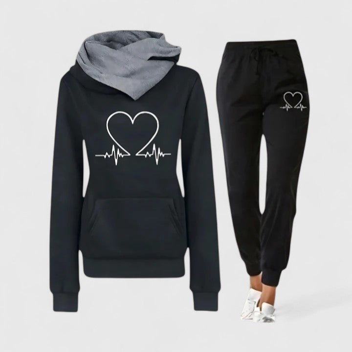 Paige | Comfortable Hoodie Set with Heartbeat Design