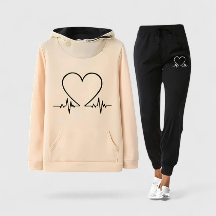 Paige | Comfortable Hoodie Set with Heartbeat Design