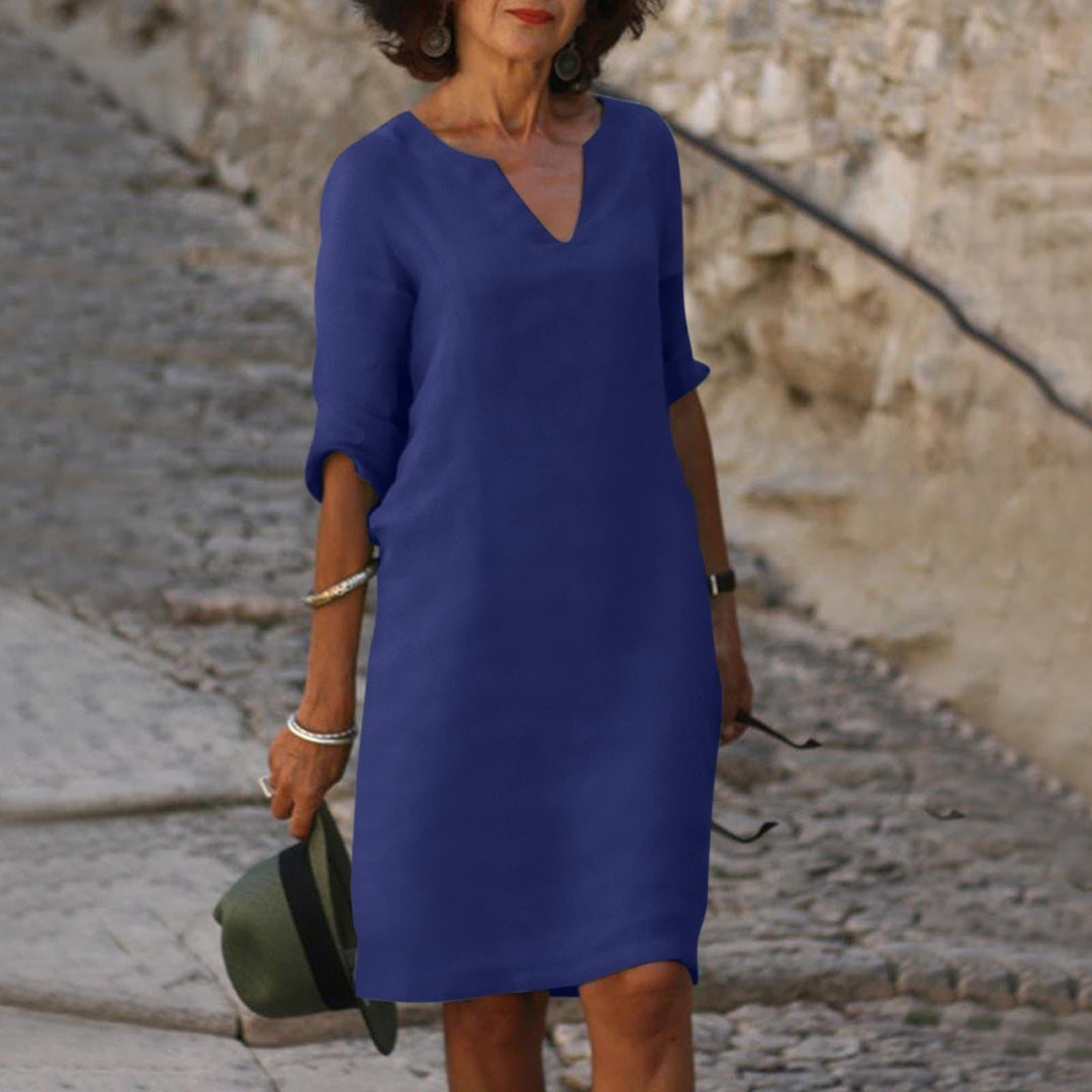 Maureen | Flowy Dress with Timeless Ease