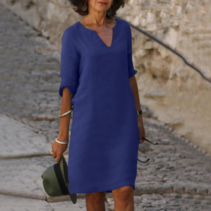 Maureen | Flowy Dress with Timeless Ease