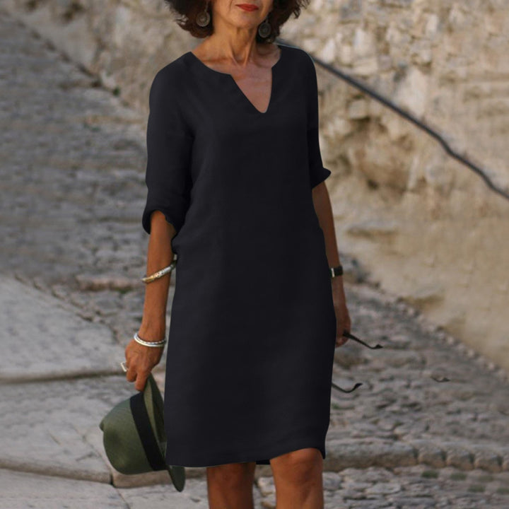 Maureen | Flowy Dress with Timeless Ease
