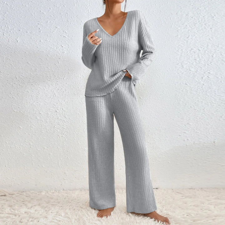 Caroline | Two-Piece Set with Modern Ease