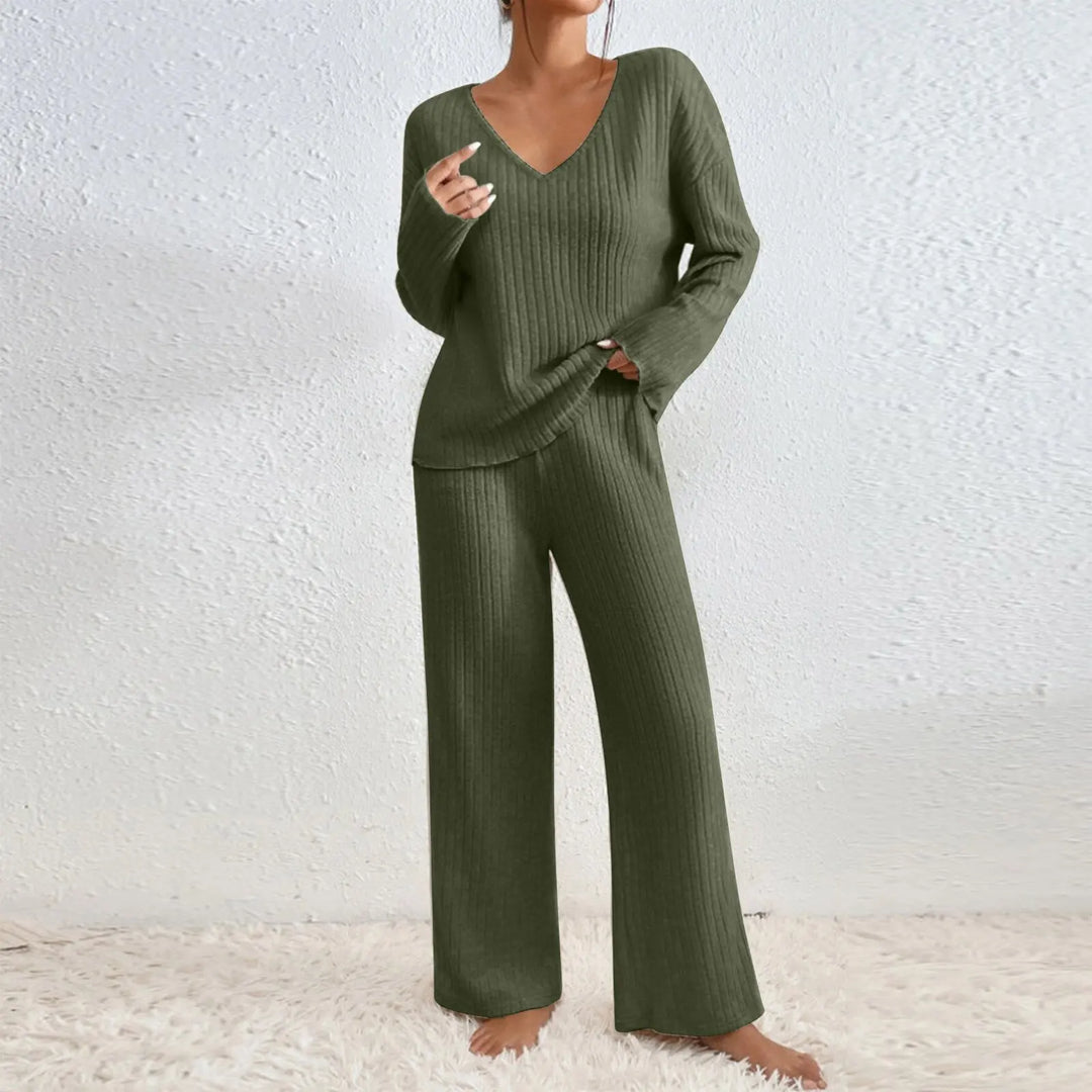 Caroline | Two-Piece Set with Modern Ease