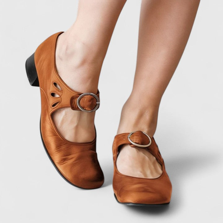 Elaine | Supportive Shoes with Adjustable Strap